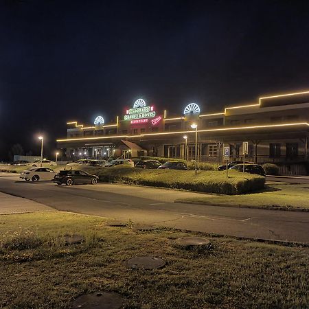 Ceska Kubice Casino & Hotel Eldorado מראה חיצוני תמונה