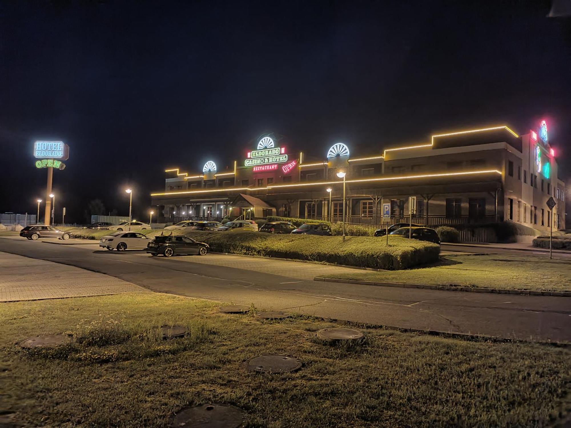 Ceska Kubice Casino & Hotel Eldorado מראה חיצוני תמונה